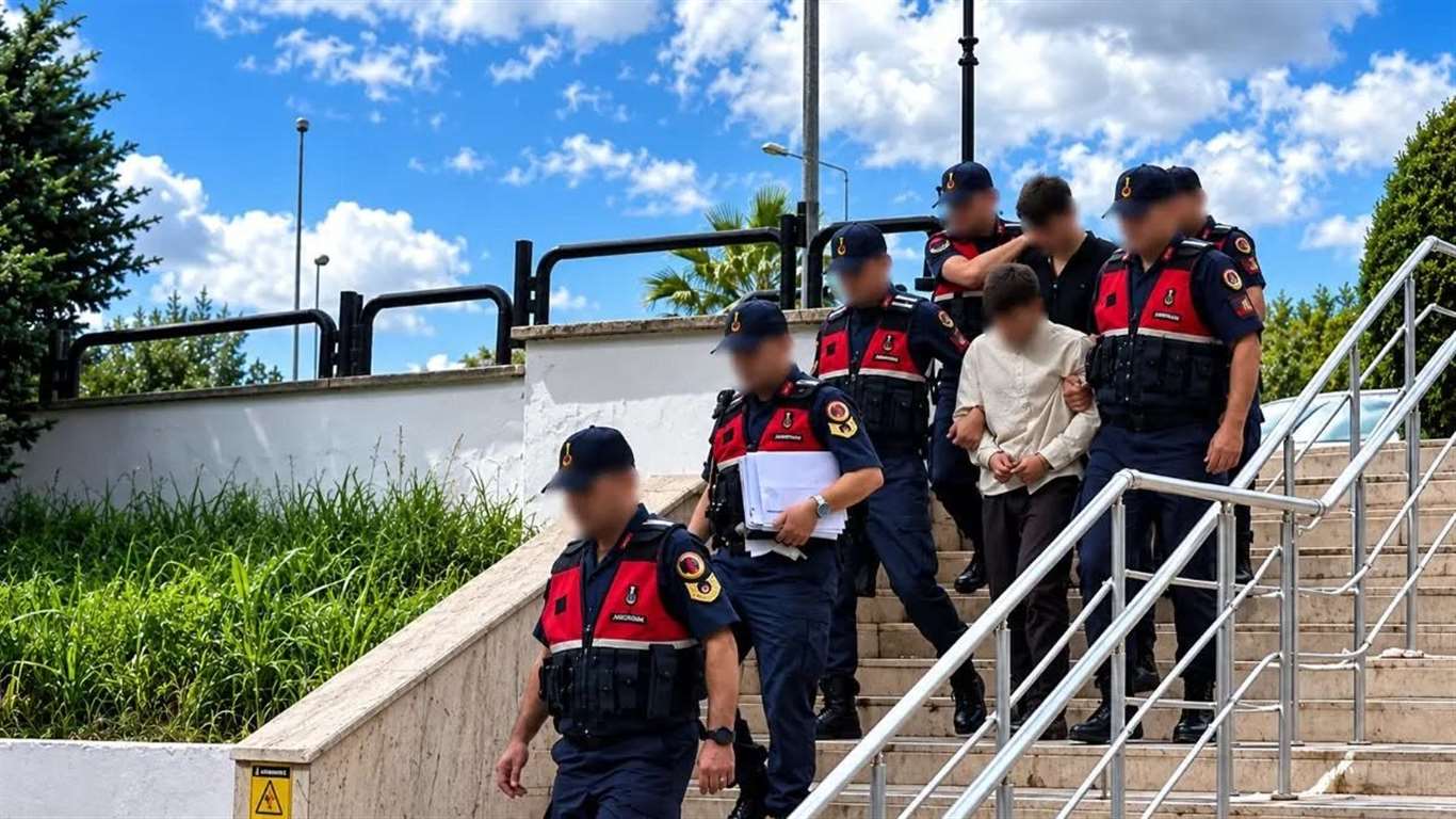       Menteşe’de aile hekimine saldırıda 2 şüpheli tutuklandı haberi